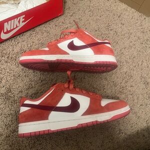 Woman’s Nike Dunk low Valentine’s Day